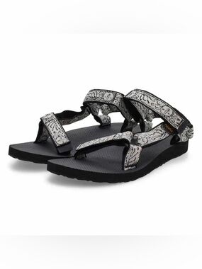 Women’s size 8 Teva Sandals